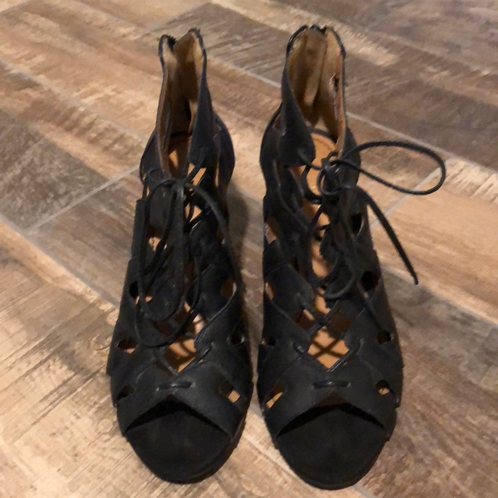 Black booties heel size 8.5